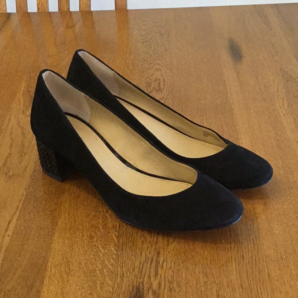 Woman’s Michael Kors black suede pump with jeweled block heel.Size 9.5.Worn once